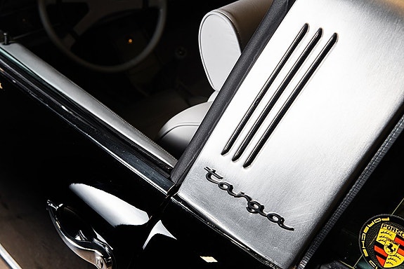Porsche 911 Targa 21 of 30