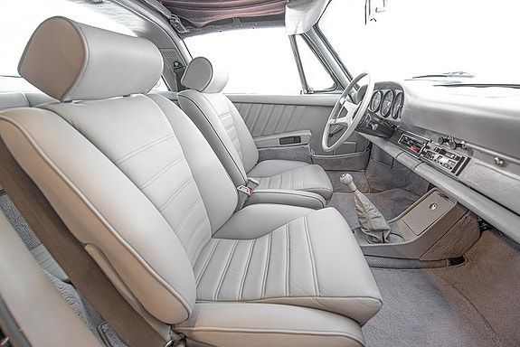 Porsche 911 Targa 16 of 30