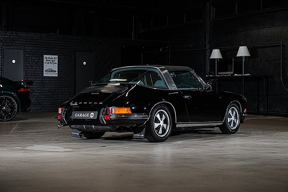 Porsche 911 Targa 7 of 30