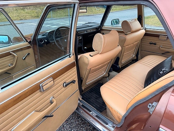 BMW 3.0SI 12 of 13