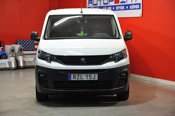 Peugeot Partner 2 of 5
