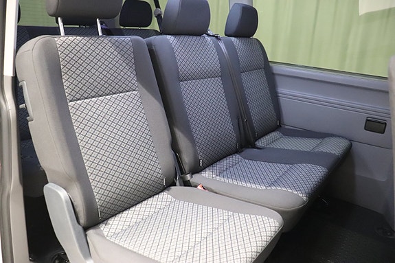 Volkswagen Caravelle 10 of 11