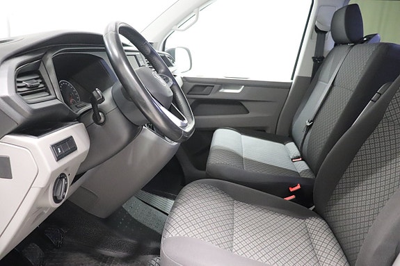 Volkswagen Caravelle 7 of 11
