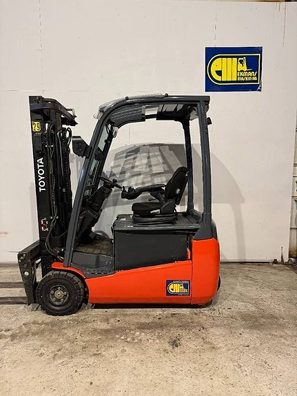 Toyota truck 8 FBE 16 T