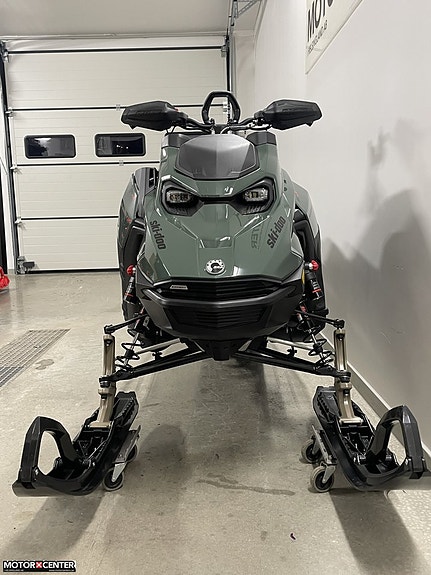 Ski-Doo Summit X Expert 850 E-TEC Turbo R 10,25" display 3900mm 76mm TSTH 5 of 9