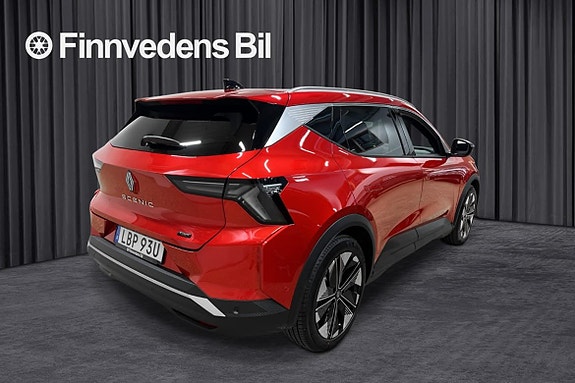 Renault Scenic E-Tech 3 of 5