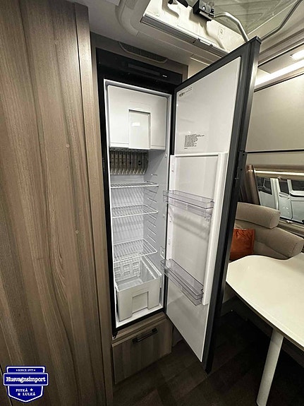 Kabe ESTATE 470 GLE Långbädd / Resevagn 9 of 21