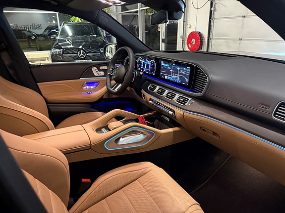 Mercedes-Benz GLS450 d 4 of 5