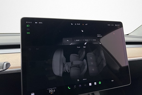 Tesla Model Y 23 of 30