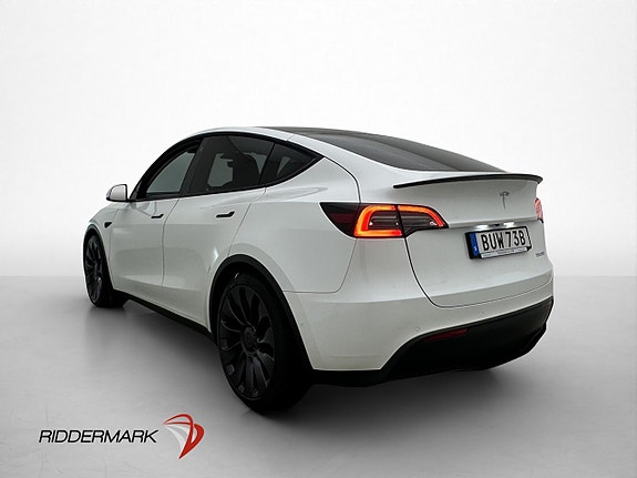Tesla Model Y 5 of 30