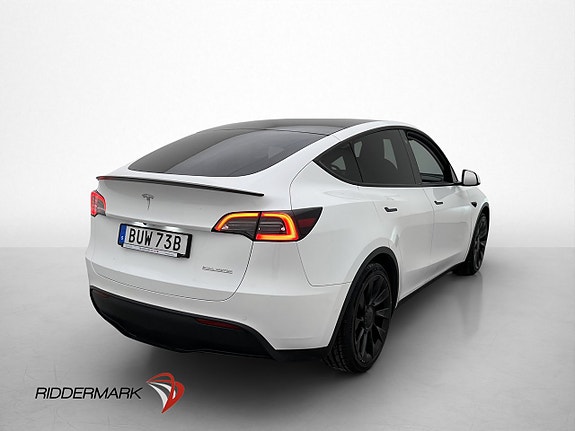 Tesla Model Y 6 of 26