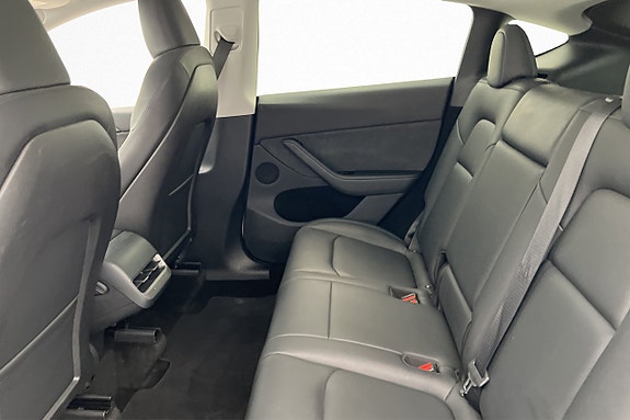 Tesla Model Y 30 of 30