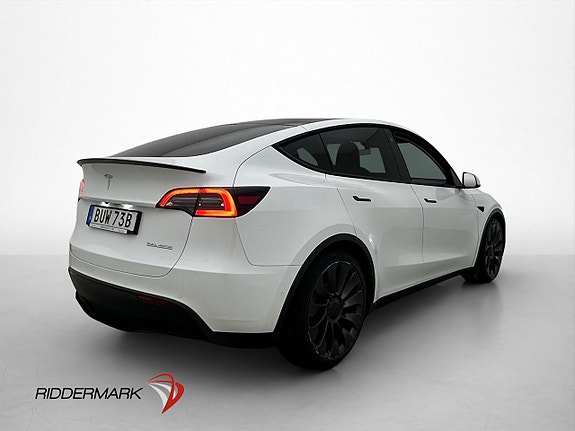 Tesla Model Y 8 of 30