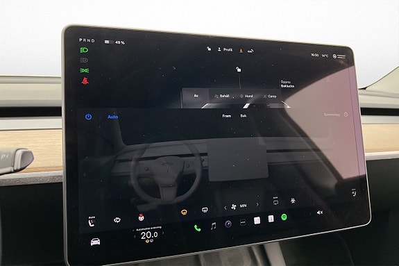 Tesla Model Y 21 of 30