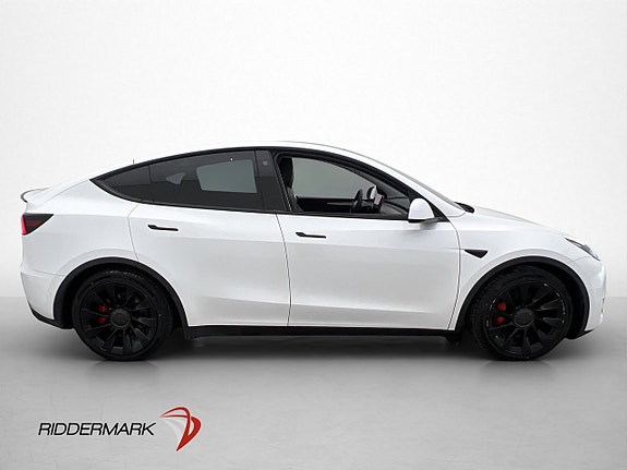 Tesla Model Y 7 of 26