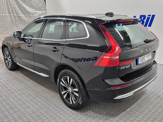 Volvo XC60 3 of 11