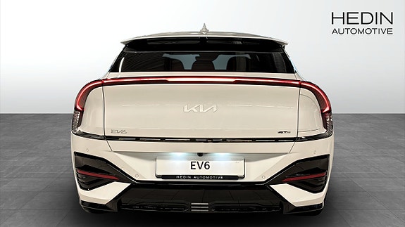 Kia EV6 7 of 15