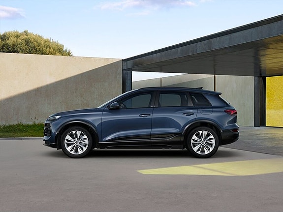 Audi Q6 e-tron 2 of 5