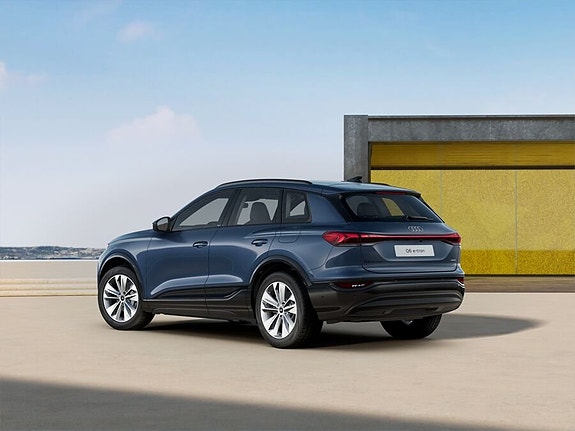 Audi Q6 e-tron 3 of 5
