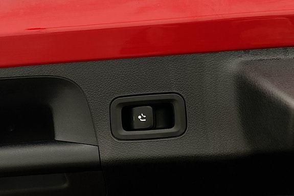 Mercedes-Benz CLA220 23 of 27