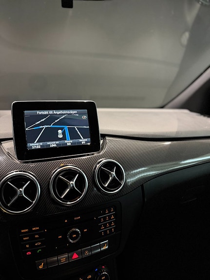 Mercedes-Benz B180 d 12 of 14
