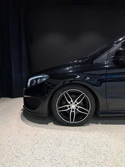 Mercedes-Benz B180 d 5 of 5