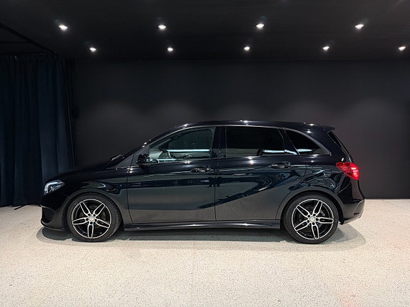 Mercedes-Benz B180 d 3 of 5
