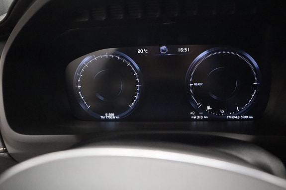 Volvo XC90 15 of 19