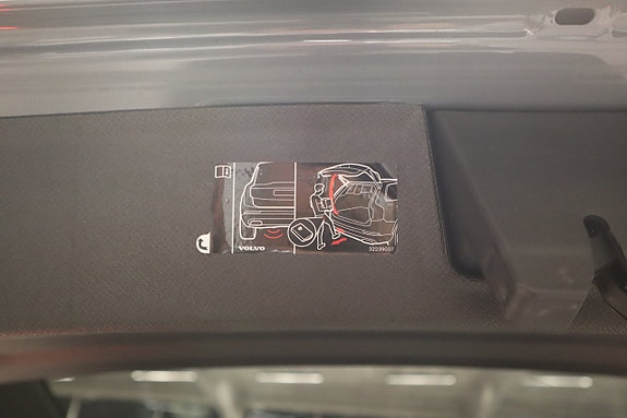 Volvo XC90 13 of 19