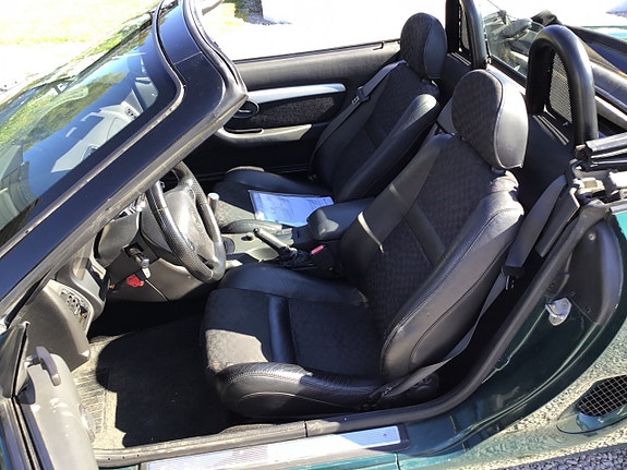 MG F 10 of 20