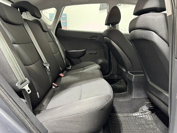 Hyundai i30 13 of 16