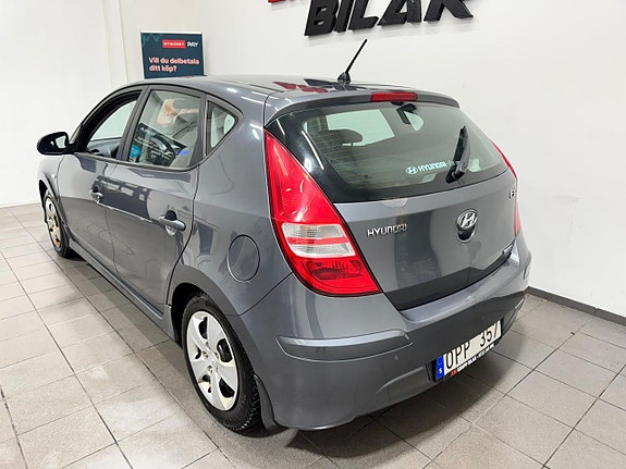 Hyundai i30 12 of 16
