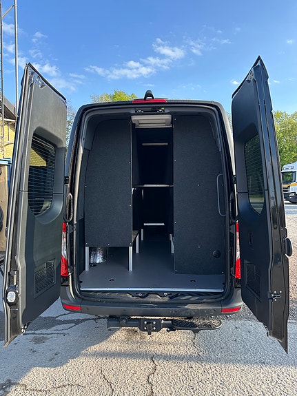 Mercedes-Benz Sprinter 2 of 12