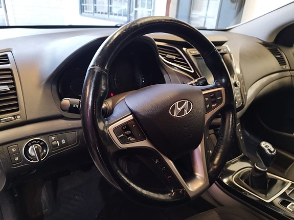 Hyundai i40 12 of 14