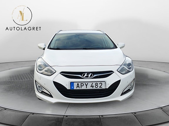 Hyundai i40 2 of 14