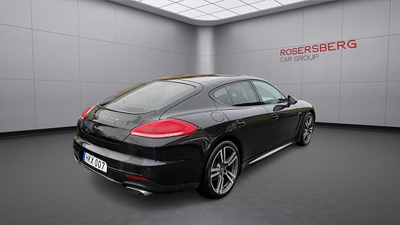 Porsche Panamera 3 of 5