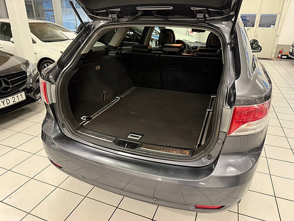 Toyota Avensis 19 of 19
