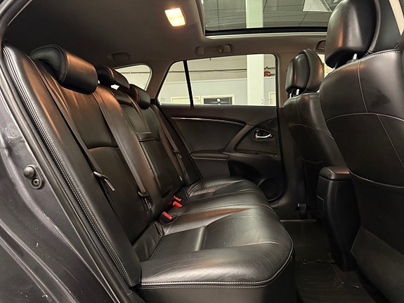 Toyota Avensis 16 of 19