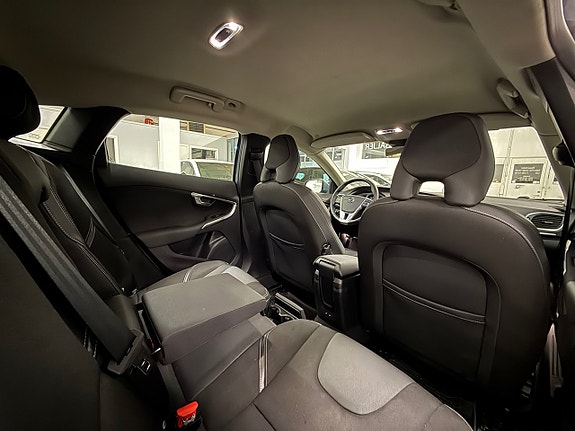 Toyota Avensis 17 of 19