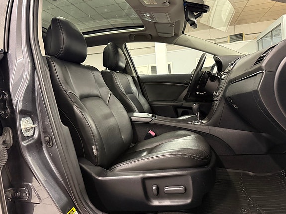 Toyota Avensis 14 of 19