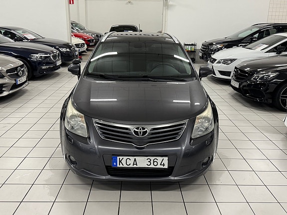 Toyota Avensis 7 of 19