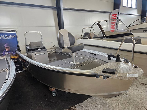 Buster M1 Fish med Yamaha F40 Lagerbåt