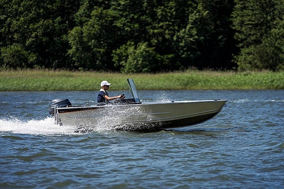 Buster XSR Med Yamaha F20 GEPL 2026 5 of 6
