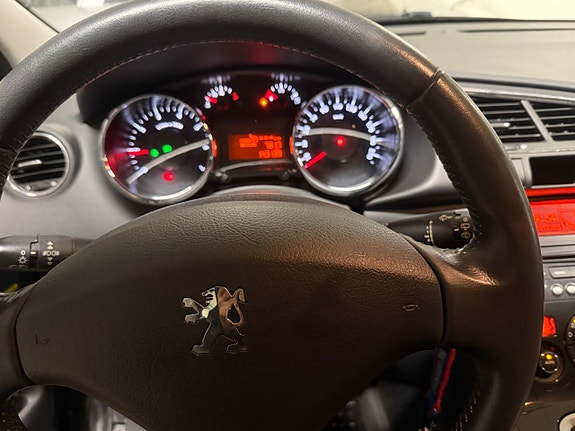 Peugeot 3008 8 of 12