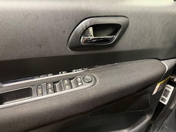 Peugeot 3008 10 of 12