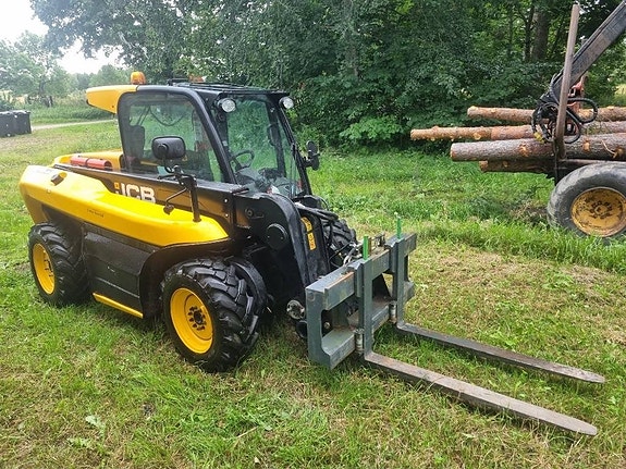 JCB 516-40 5 of 5