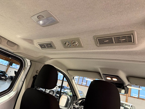Renault Trafic 11 of 18