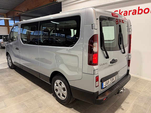 Renault Trafic 3 of 5