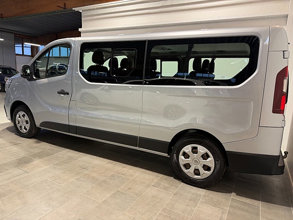 Renault Trafic 2 of 5