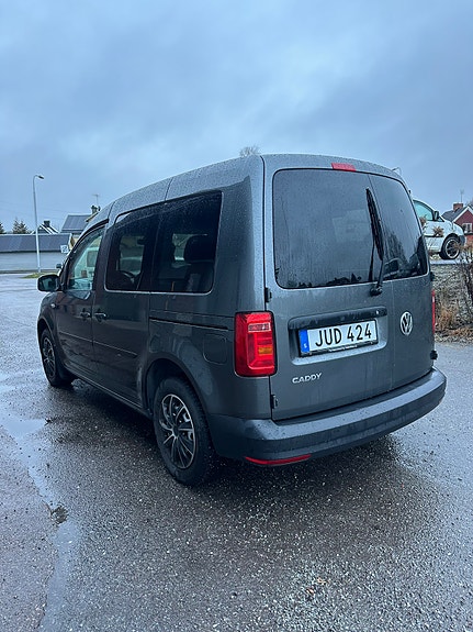 Volkswagen Caddy 4 of 5